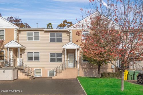 5 Ford Ave, Lakewood, NJ, 08701-5660 | Card Image