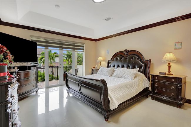 8902 Nw 178 Th Ln, House other with 4 bedrooms, 4 bathrooms and null parking in Hialeah FL | Image 29
