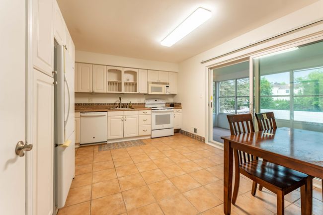 Kitchen | Image 18