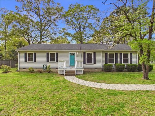 1014 Deerchase Rd, Saluda, VA, 23149-3047 | Card Image