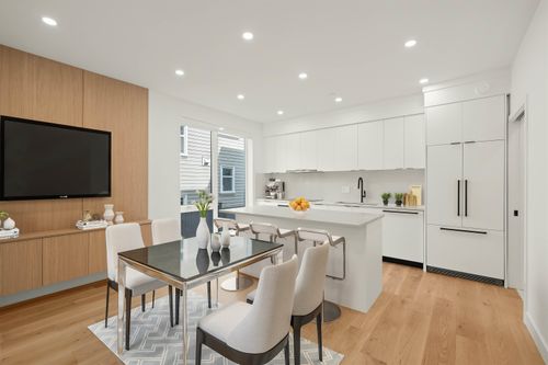 1904 E 8th Ave, Vancouver, BC, V5N | Card Image