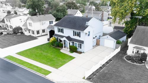 74 Old Farm Rd, Levittown, NY, 11756-1526 | Card Image