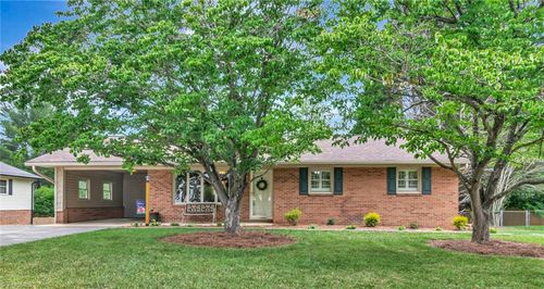 201 Oakwoods Ln, Wilkesboro, NC, 28697-7418 | Card Image