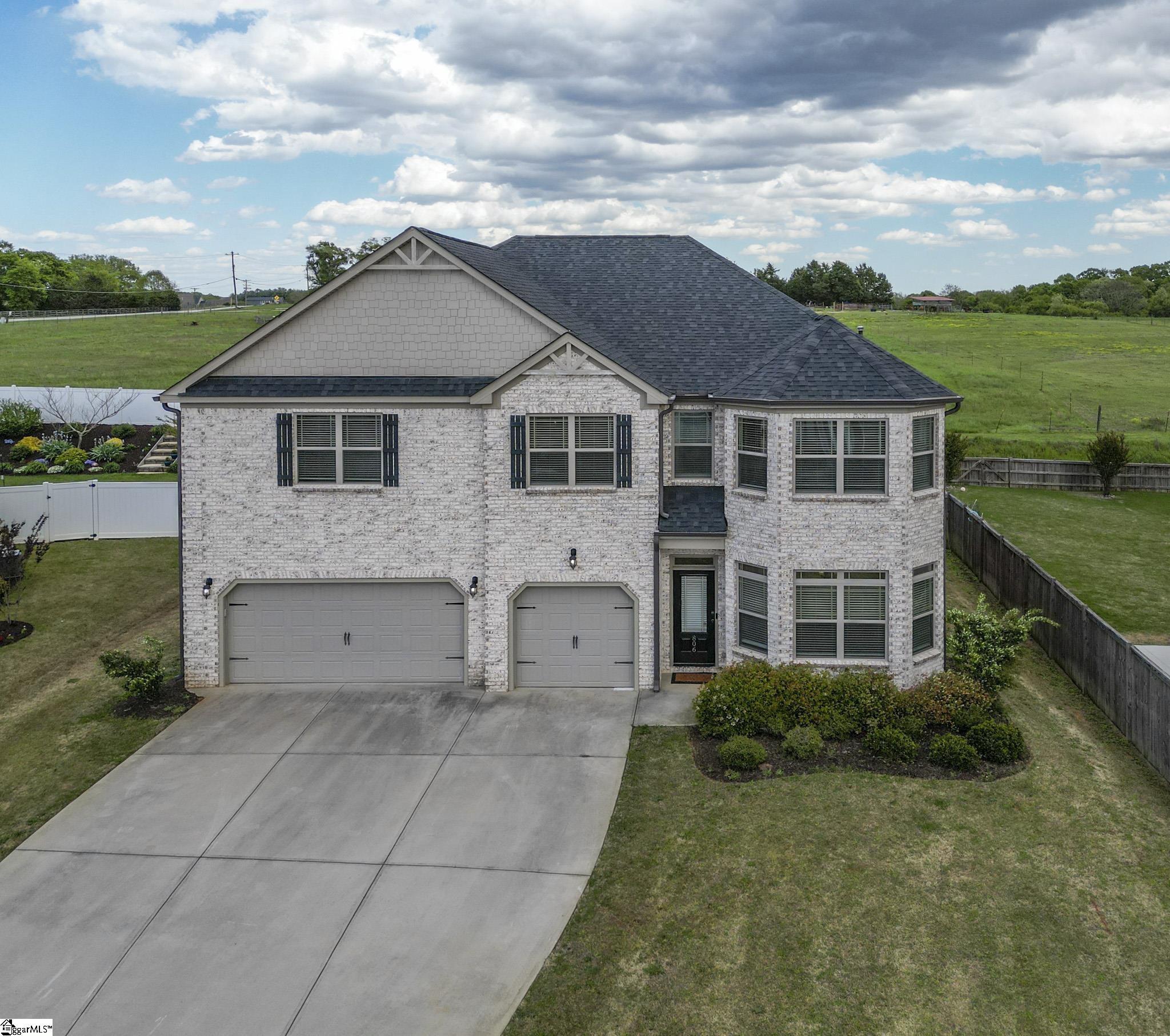 Shoredale Ln, Simpsonville, SC 29681