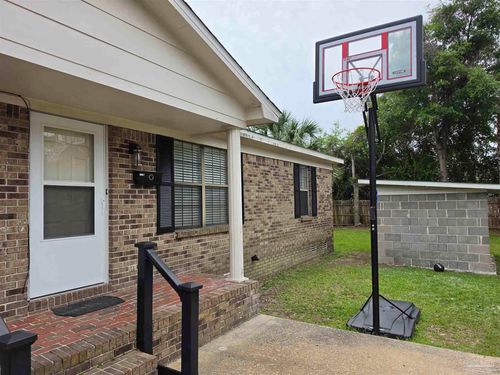 b-1011 Dr Martin L King Jr Dr, Pensacola, FL, 32501-3389 | Card Image