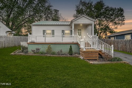 506 Trudy St, Elizabethton, TN, 37643-4338 | Card Image