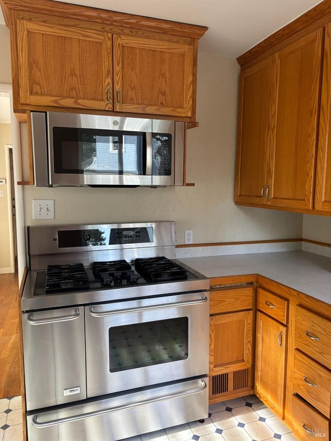 1314 Grand Ave, House other with 3 bedrooms, 2 bathrooms and 4 parking in San Rafael CA | Image 13