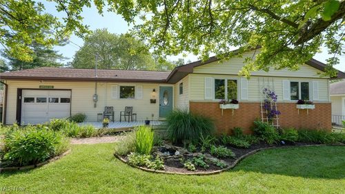 11 Garfield Ave, New Concord, OH, 43762-1027 | Card Image