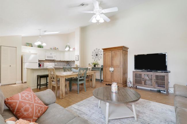 APT-7C - 1801 Us Highway 1, Condo with 2 bedrooms, 2 bathrooms and null parking in Jupiter FL | Image 12