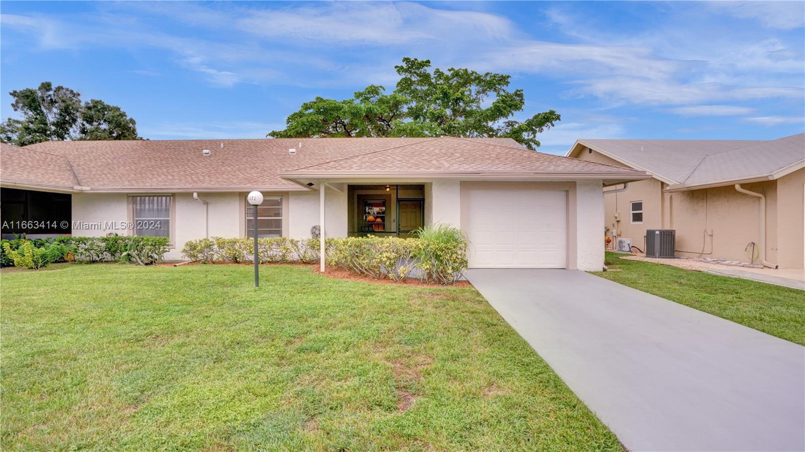 Crystal Anne Dr, West Palm Beach, FL 33417