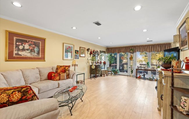 67 Northgate Cir, Condo with 2 bedrooms, 3 bathrooms and null parking in Melville NY | Image 9
