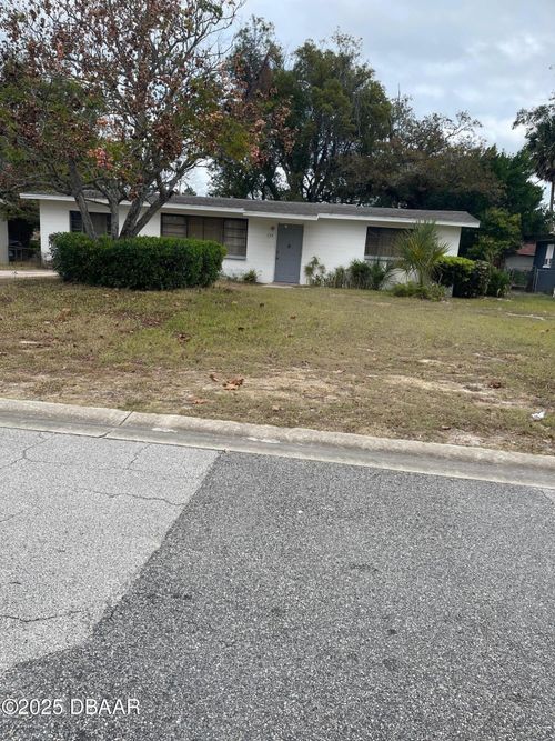 739 Derbyshire Rd, Daytona Beach, FL, 32114-1605 | Card Image