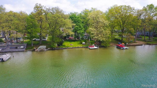 An amazing lake to swim, fish and boat | Image 63