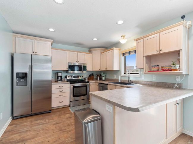13715 Hammerhill Way, House other with 4 bedrooms, 4 bathrooms and null parking in Fort Wayne IN | Image 15