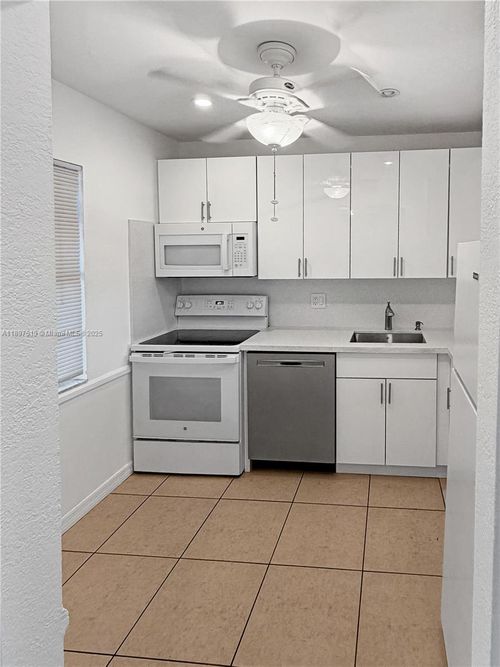 apt-306-7897 Golf Circle Dr, Margate, FL, 33063-7379 | Card Image