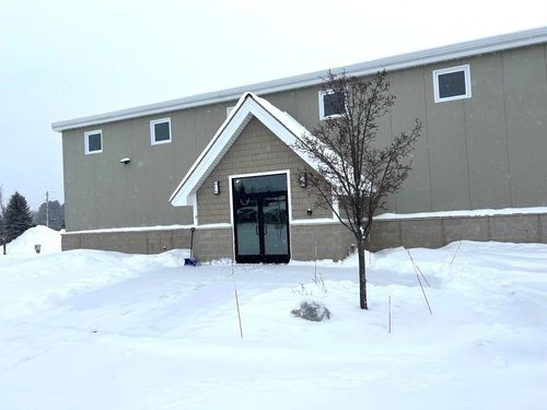 4975 E Traverse Hwy, Traverse City, MI, 49684-8467 | Card Image