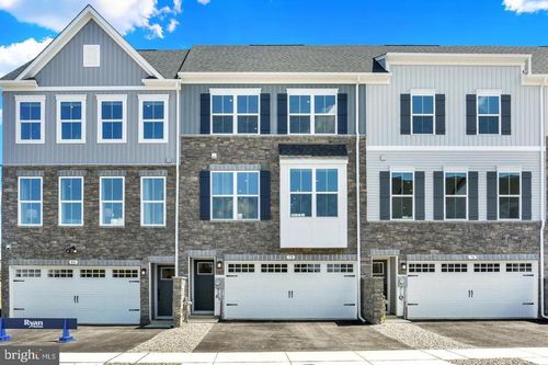 78 Railroad Ave, East Pennsboro, PA, 17025-2250 | Card Image