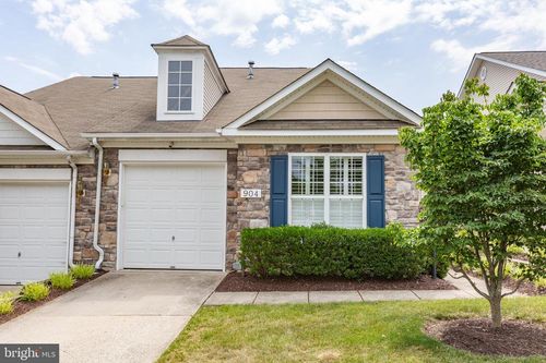904 Cadmus Dr, Fredericksburg, VA, 22401-8414 | Card Image