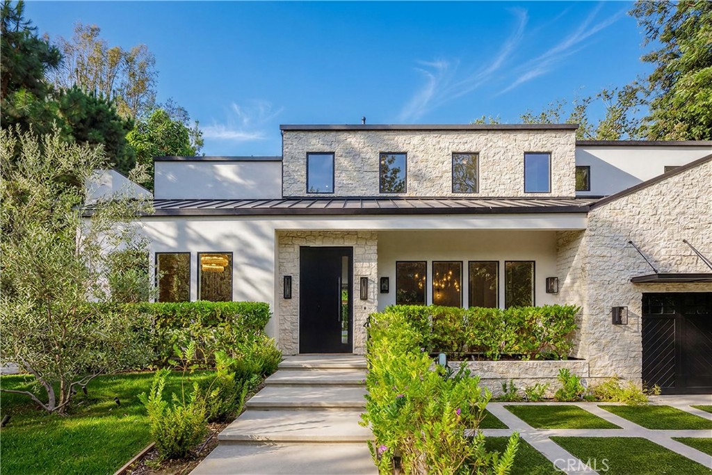 Residential in Encino 5