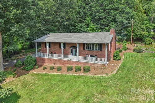 57 Chateau Pl, Waynesville, NC, 28785-8232 | Card Image