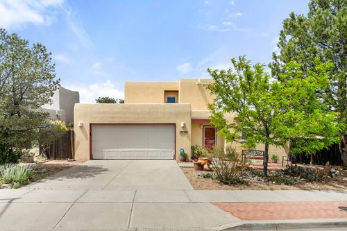 3218 Nizhoni Dr, Santa Fe, NM, 87507-2544 | Card Image