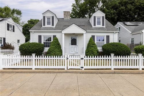 156 Greeley St, Pawtucket, RI, 02861-3128 | Card Image