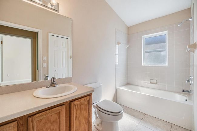 Bathroom 2 | Image 17
