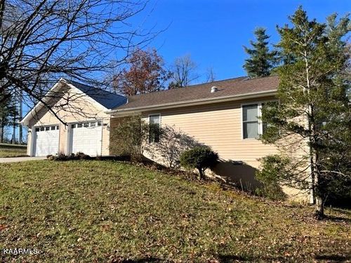550 Meadows Rd, Sparta, TN, 38583 | Card Image
