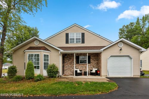 1000-81 Farnworth Close, Freehold, NJ, 07728-3862 | Card Image