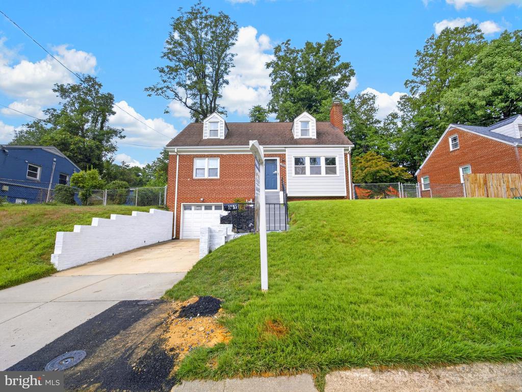 Residential in TEMPLE HILLS 2