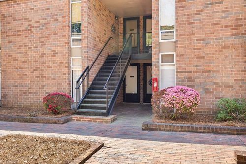 1757 S Hawthorne Rd, Winston-Salem, NC, 27103-4044 | Card Image