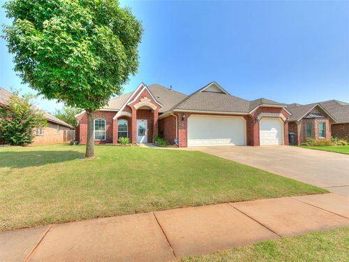 1612 Dorothy Drive, Moore, OK, 73170 | Card Image