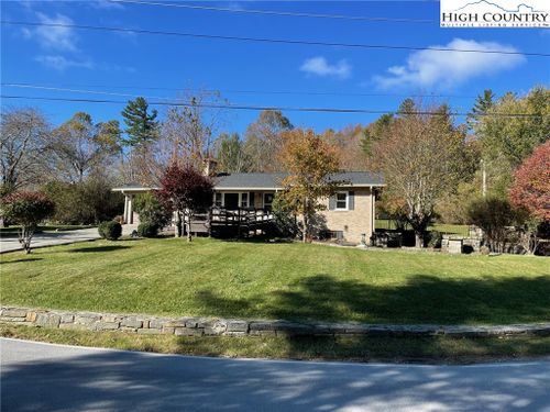 776 Possum Hollow Road, Blowing Rock, NC, 28605 | Card Image