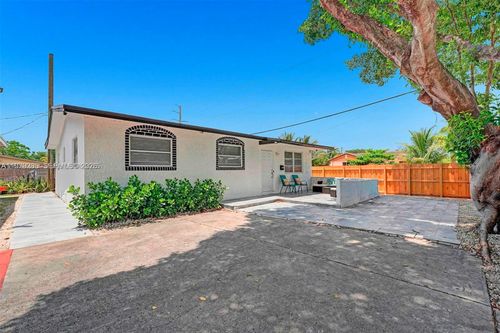 2a-2338 Fillmore St, Hollywood, FL, 33020-4410 | Card Image