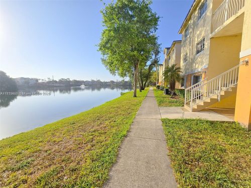 apt-933-3690 N 56th Ave, Hollywood, FL, 33021-2281 | Card Image