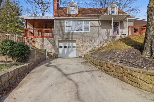 700 Mayflower Drive, Charleston, WV, 25311 | Card Image