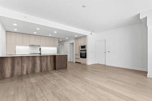 204-3590 W 39th Ave, Vancouver, BC, V6N3A5 | Card Image