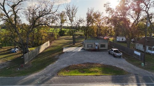 10550 Fm 1301 Rd, Boling, TX, 77420-8702 | Card Image