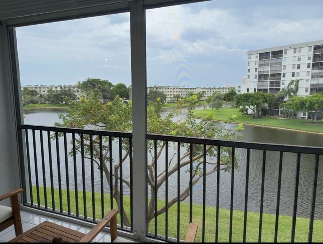 APT-408 - 2222 N Cypress Bend Dr, Condo with 2 bedrooms, 2 bathrooms and null parking in Pompano Beach FL | Image 14