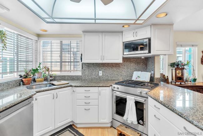 Kitchen | Image 13