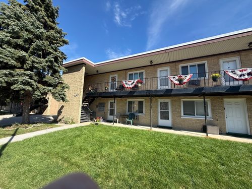 4-5429 S Massasoit Avenue, Chicago, IL, 60638 | Card Image