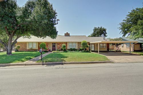 1706 Goodwin Drive, Mineral Wells, TX, 76067 | Card Image