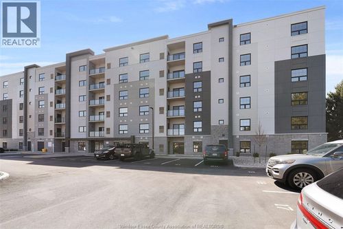 302-190 Main St E, Kingsville, ON, N9Y0G9 | Card Image