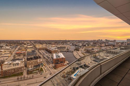 1141 N Dr Martin Luther King Jr Dr, MILWAUKEE, WI, 53212 | Card Image