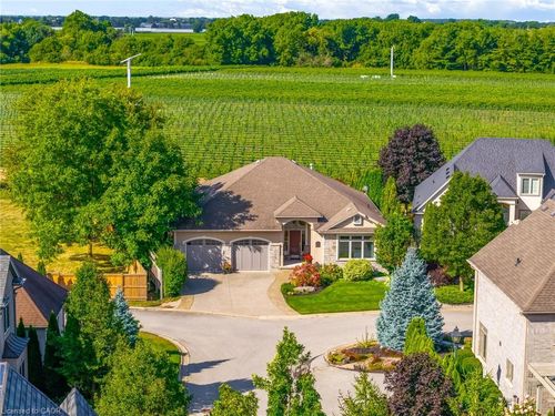 11 Meritage Lane, Niagara on the Lake, ON, L0S1J0 | Card Image