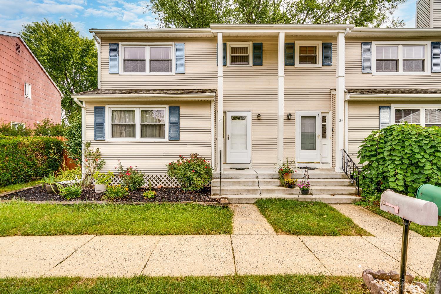 Gary Ct, Dayton, NJ 08810
