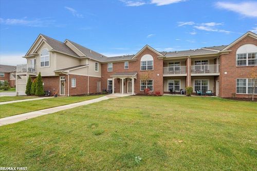 22059 Aberdeen Dr, Macomb, MI, 48042-3848 | Card Image