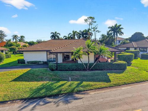 440 Pine Villa Dr, Atlantis, FL, 33462-1220 | Card Image