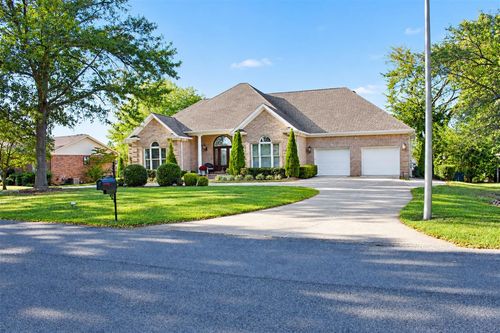 1724 Greenview Ln, Bowling Green, KY, 42103-1349 | Card Image