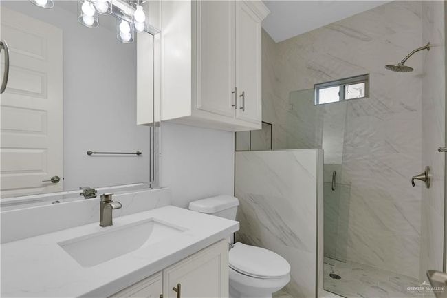 911 Platinum St, House other with 4 bedrooms, 3 bathrooms and 2 parking in Palmview TX | Image 9